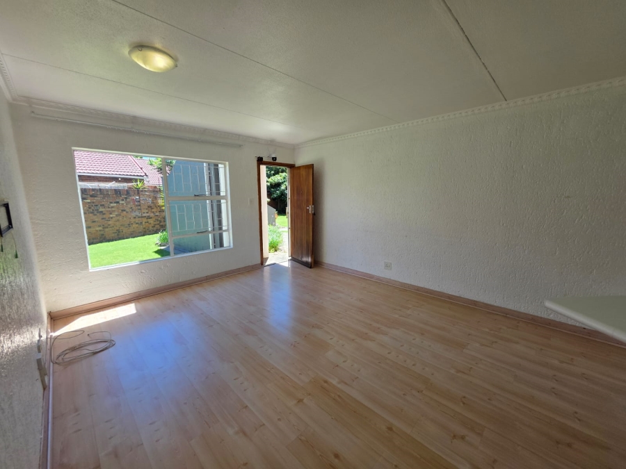 To Let 2 Bedroom Property for Rent in Pellissier Free State